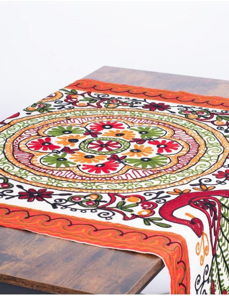 RTZ0302 – Rechteckiger bestickter Wandteppich mit Tieren