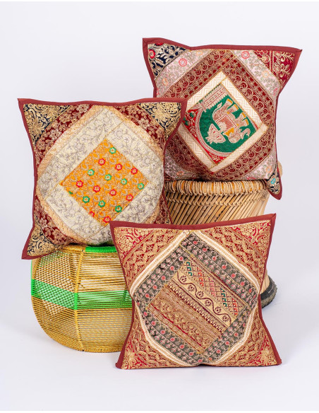 RCJ00359 - Capa de almofada terracota bordada em estilo tribal indiano 40x40 Kimago