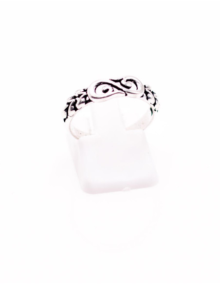 SAN0135C - Handmade silver ring with spiral design from India Kimago